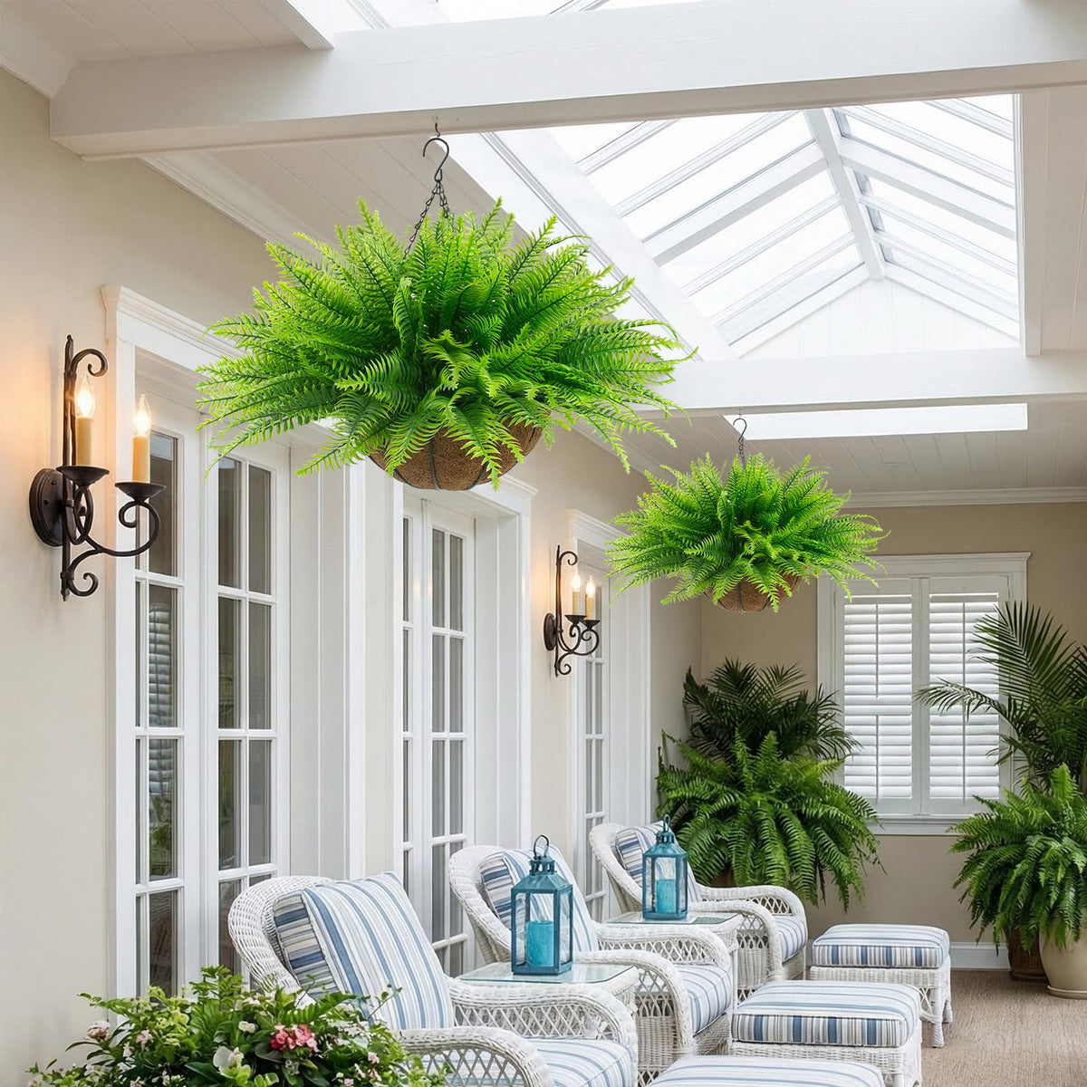 Lovemoon artificial fern close-up highlights 24 leaves and realistic texture.