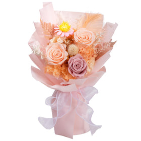 Lovenfold champagne-rose-bouquet preserved blooms with long-lasting beauty.