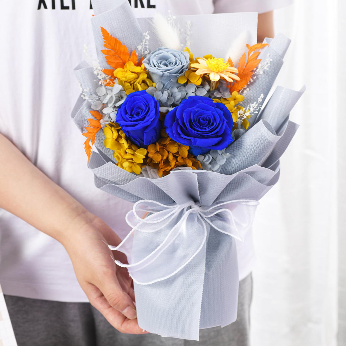 Lovenfold home décor ready arrangement, ideal centerpiece for living rooms.