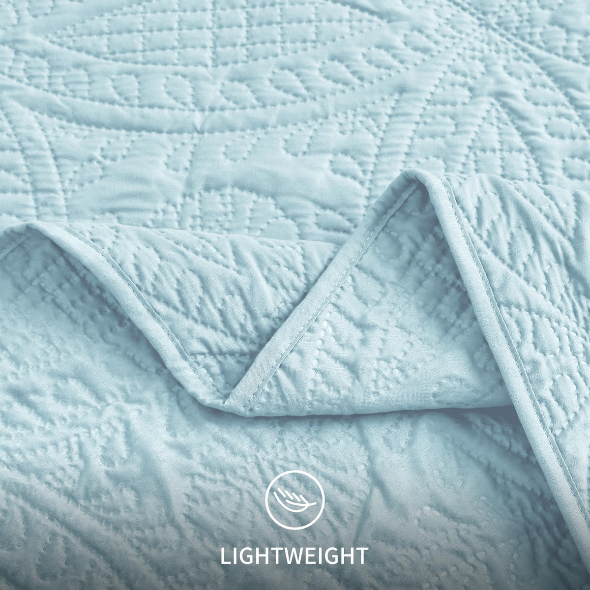 Love's cabin all-season quilt set pairs with blankets for versatile layering.
