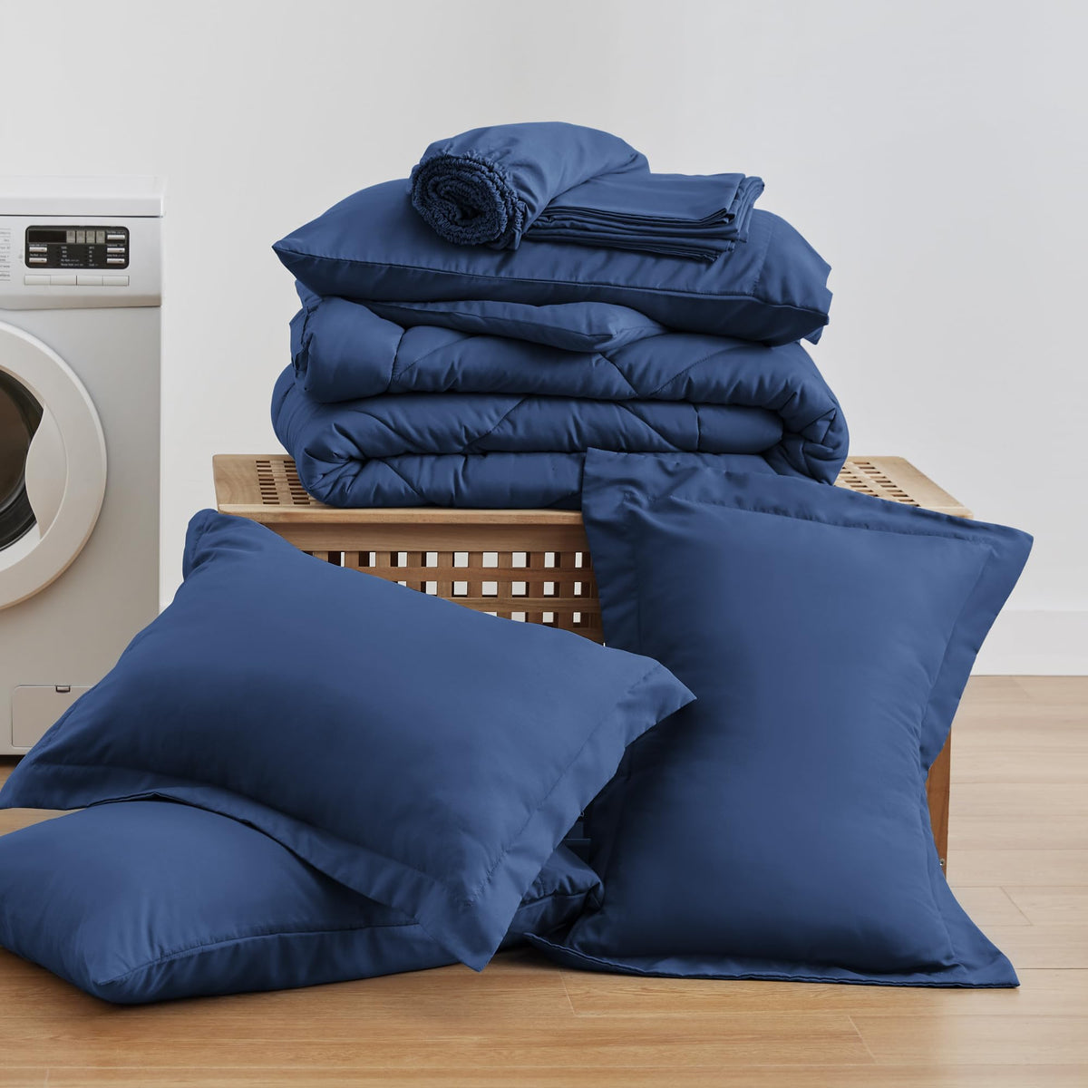 Love's cabin all-season warmth from 240gsm down-alternative filling