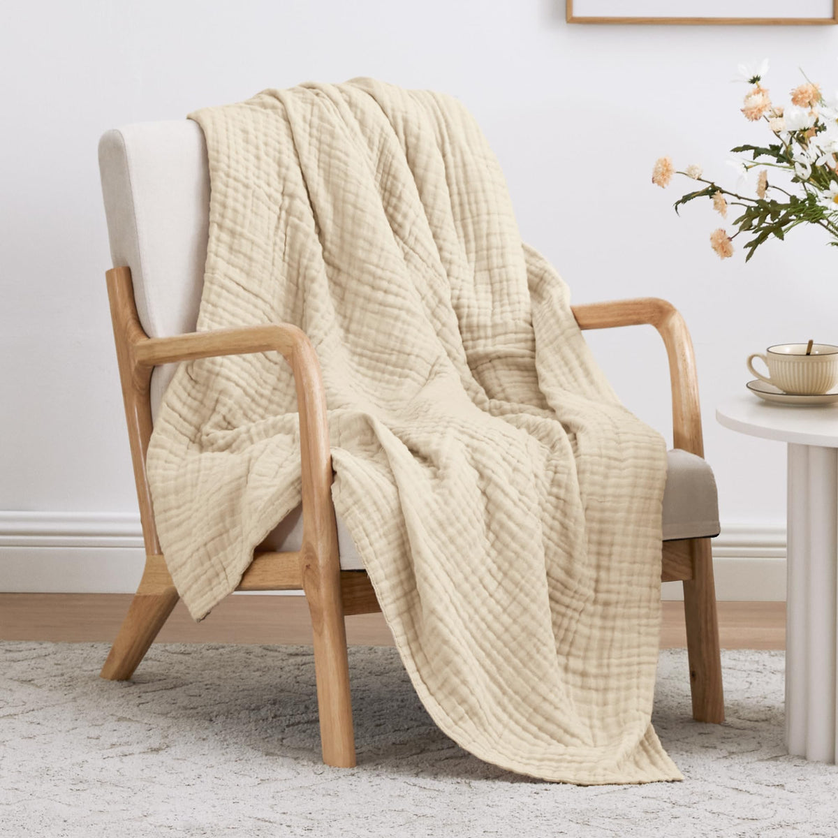 Love's cabin blanket close-up reveals soft 6-layer gauze texture and breathable cotton.