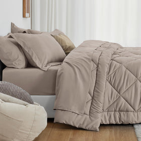 Love's cabin Burlwood flat sheet close-up highlighting queen size fit