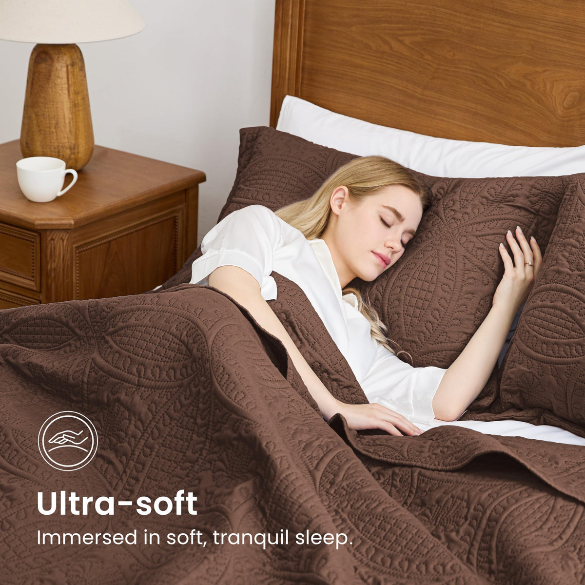 Love's cabin lightweight bedspread is easy to care for between washes.