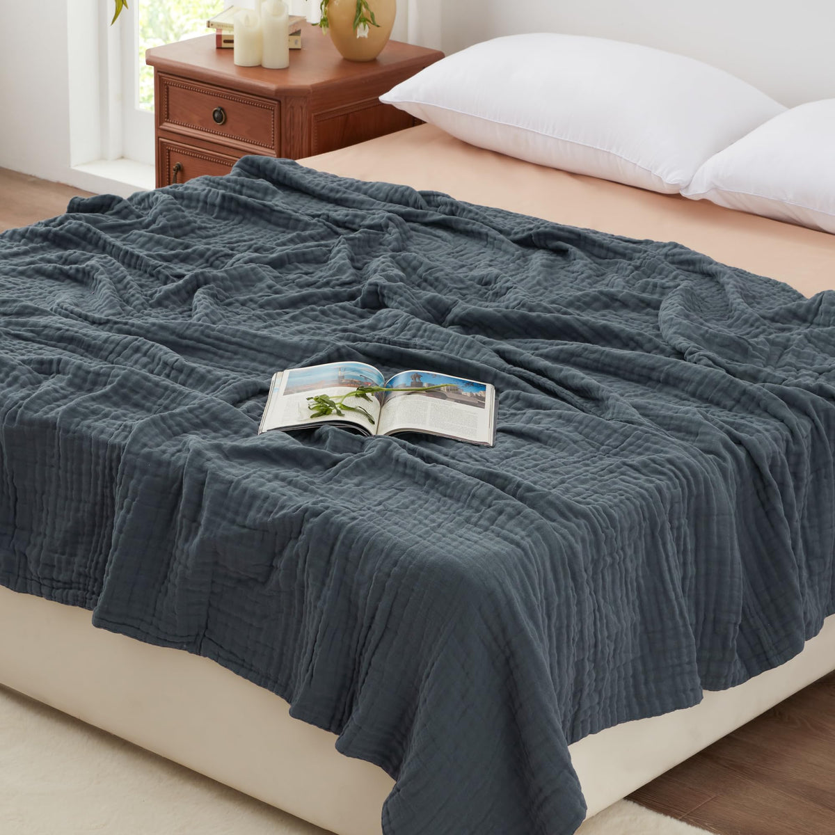 Love's cabin muslin blanket closeup shows 6-layer gauze for breathable comfort.
