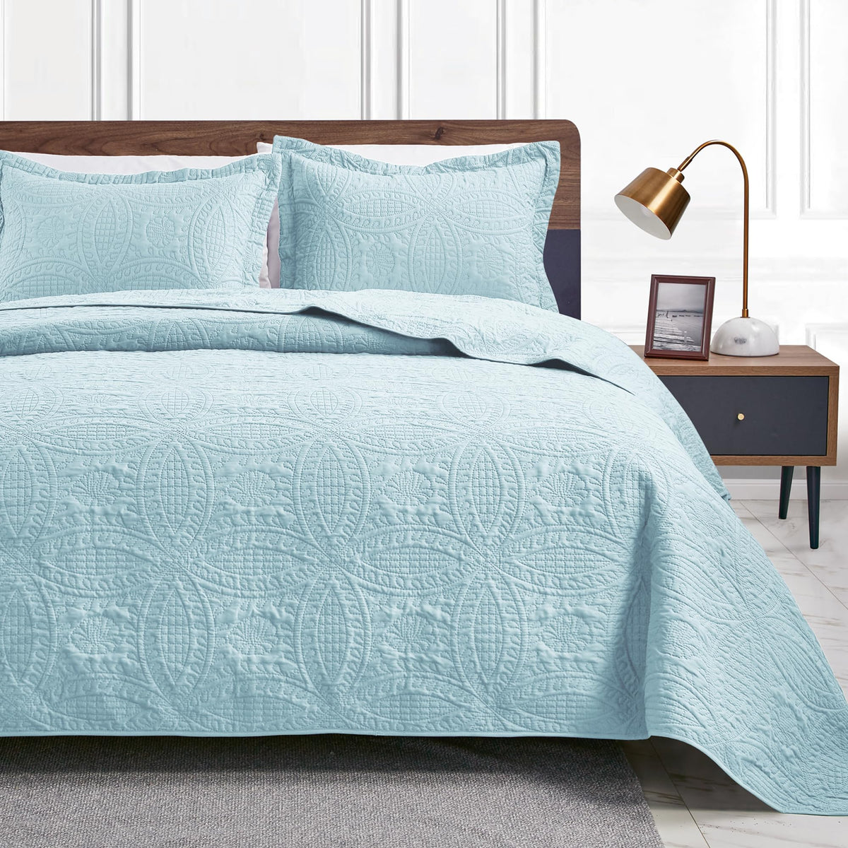 Love's cabin queen quilt spa-blue coverlet provides lightweight warmth for year-round comfort.