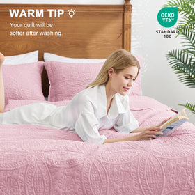 Love's cabin quilt set with sham for a complete coordinated look.