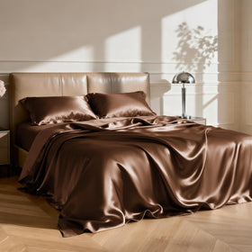 Love's cabin satin queen fitted sheet with deep 14-inch pockets fits mattresses securely.