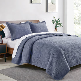 Love's cabin lightweight bedspread for summer evenings and easy layering.