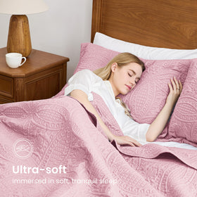 Love's cabin ultrasonic pressing technology helps prevent unraveling after washing.