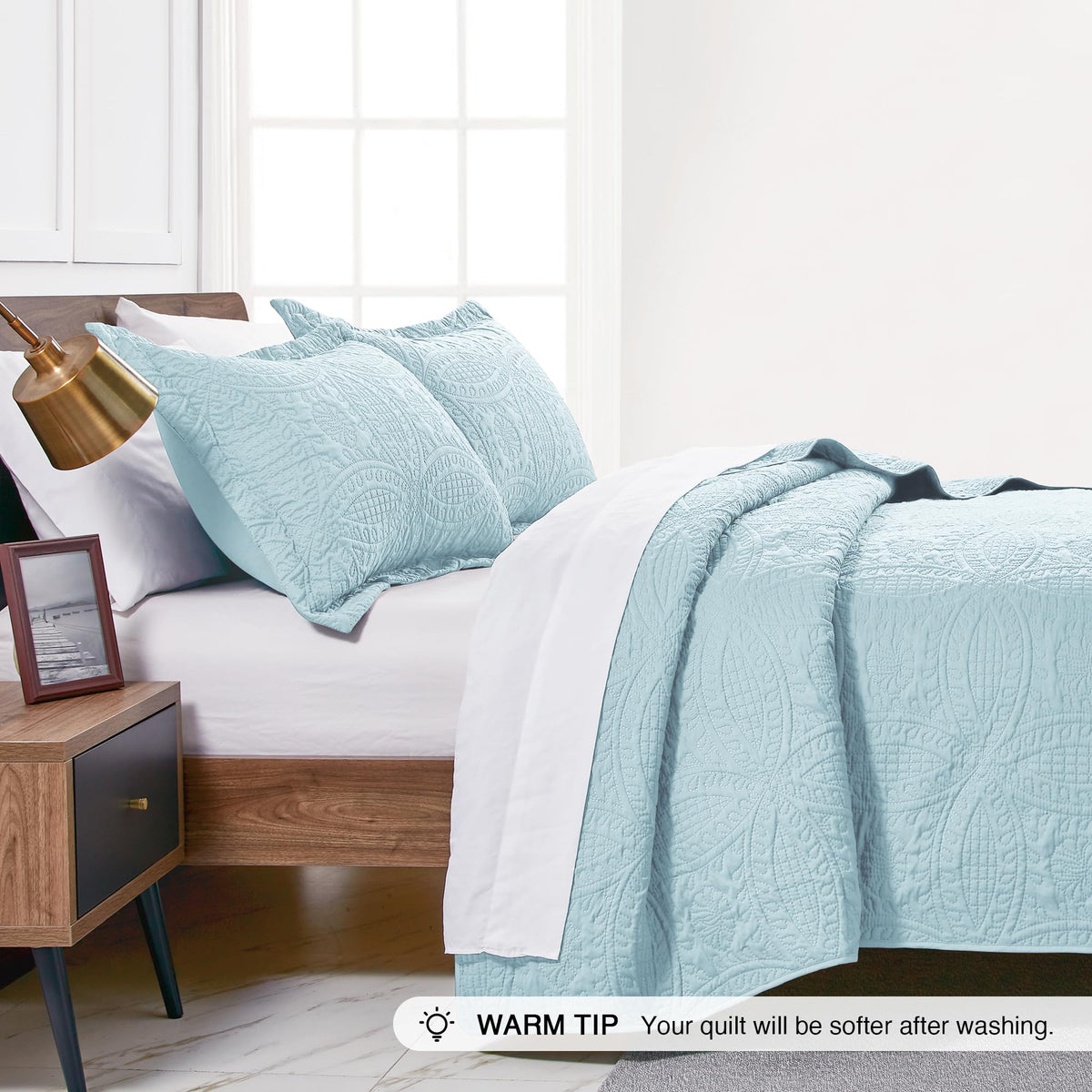 Love's cabin brushed polyester fabric delivers soft touch and durable everyday comfort.