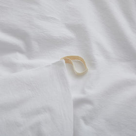 LOVQUE prewashed fabric delivers an instantly soft, cozy feel.