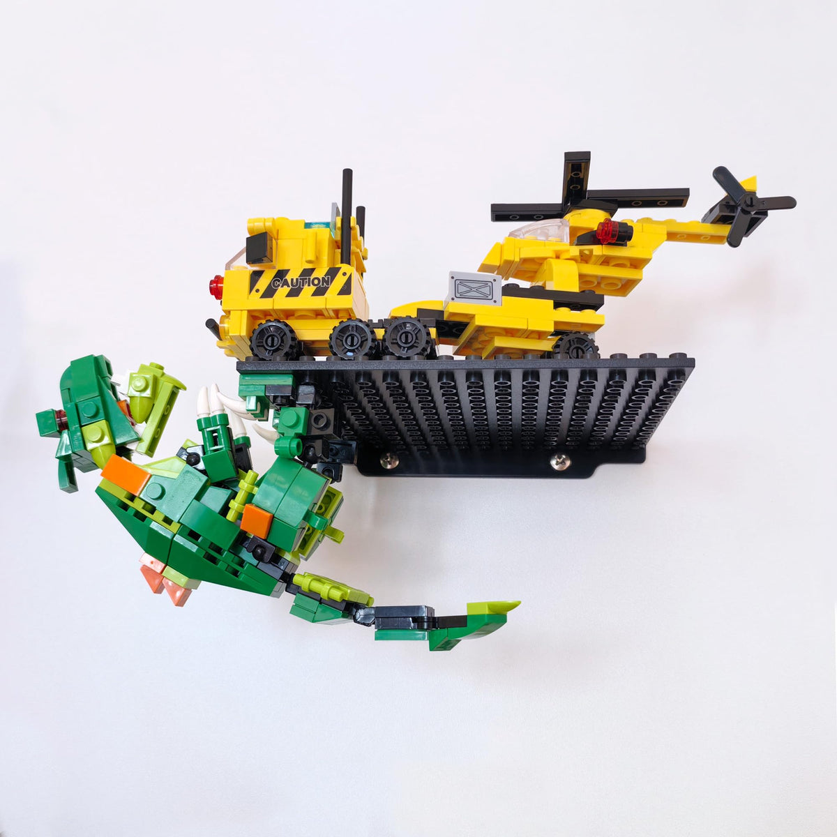 LRANFOW Lego baseplates on a 16x13 grid for secure minifigure mounting