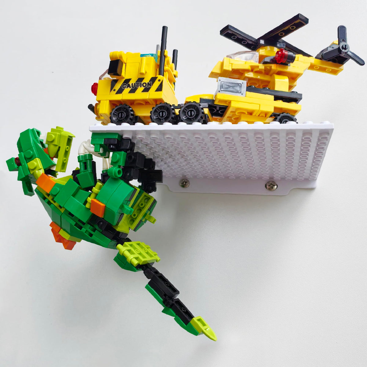 LRANFOW LEGO-compatible baseplates on a wall shelf support easy brick building.
