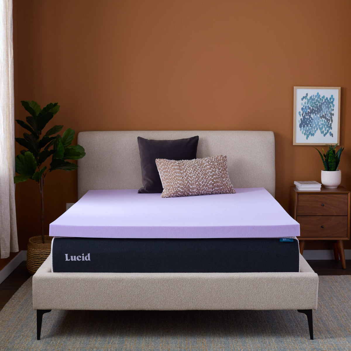 Lucid lavender scent on memory foam promotes a calming sleep atmosphere.