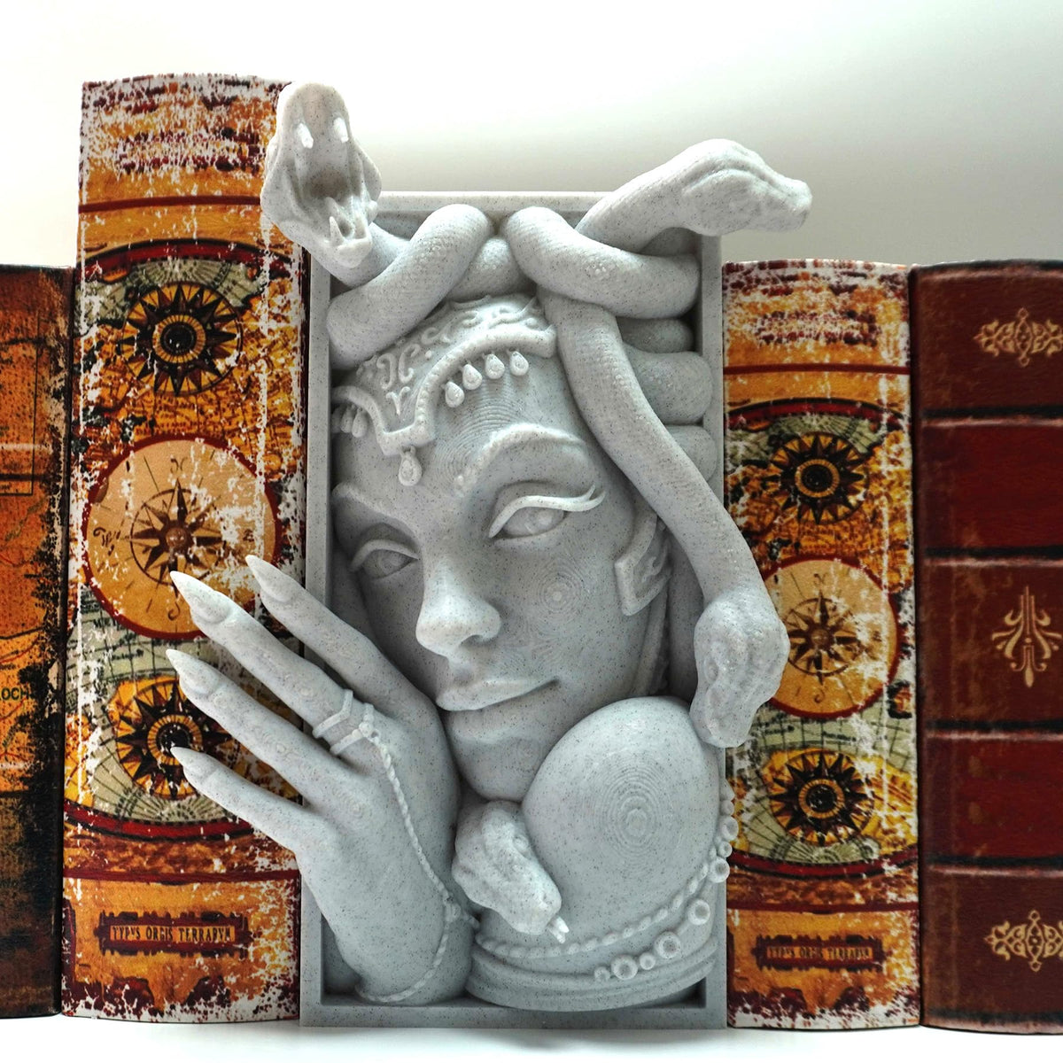 LuckyVin Medusa 3D-printed gray finish close-up highlights intricate details.