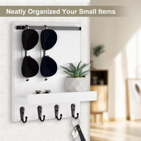 Lucundm dog leash storage on a sturdy hook set for tidy exits.