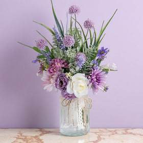 LUEUR spring-summer décor enhances any space with vibrant faux flowers.