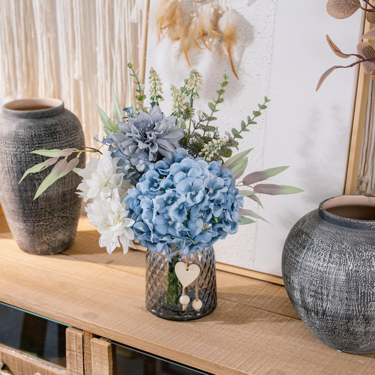 LUEUR blue and white color palette enhances refined decor
