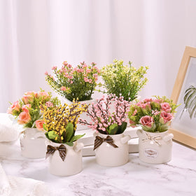 LUEUR small flower pot arrangement with varied styles, perfect for brightening desks.