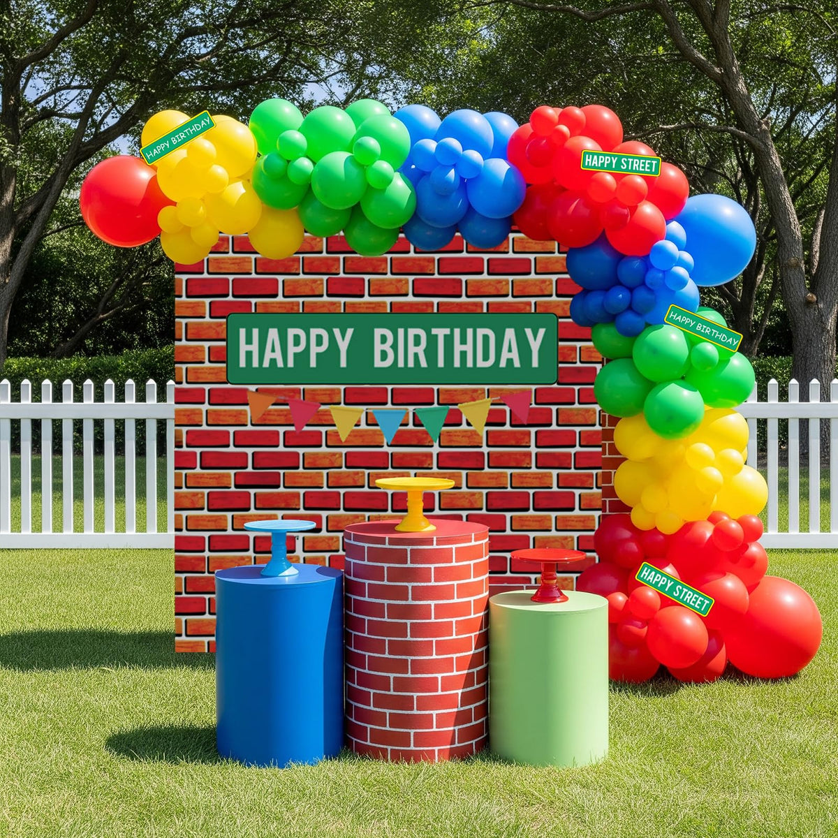LuftParty Sesame Friends banner enhances festive photos with bright colors.