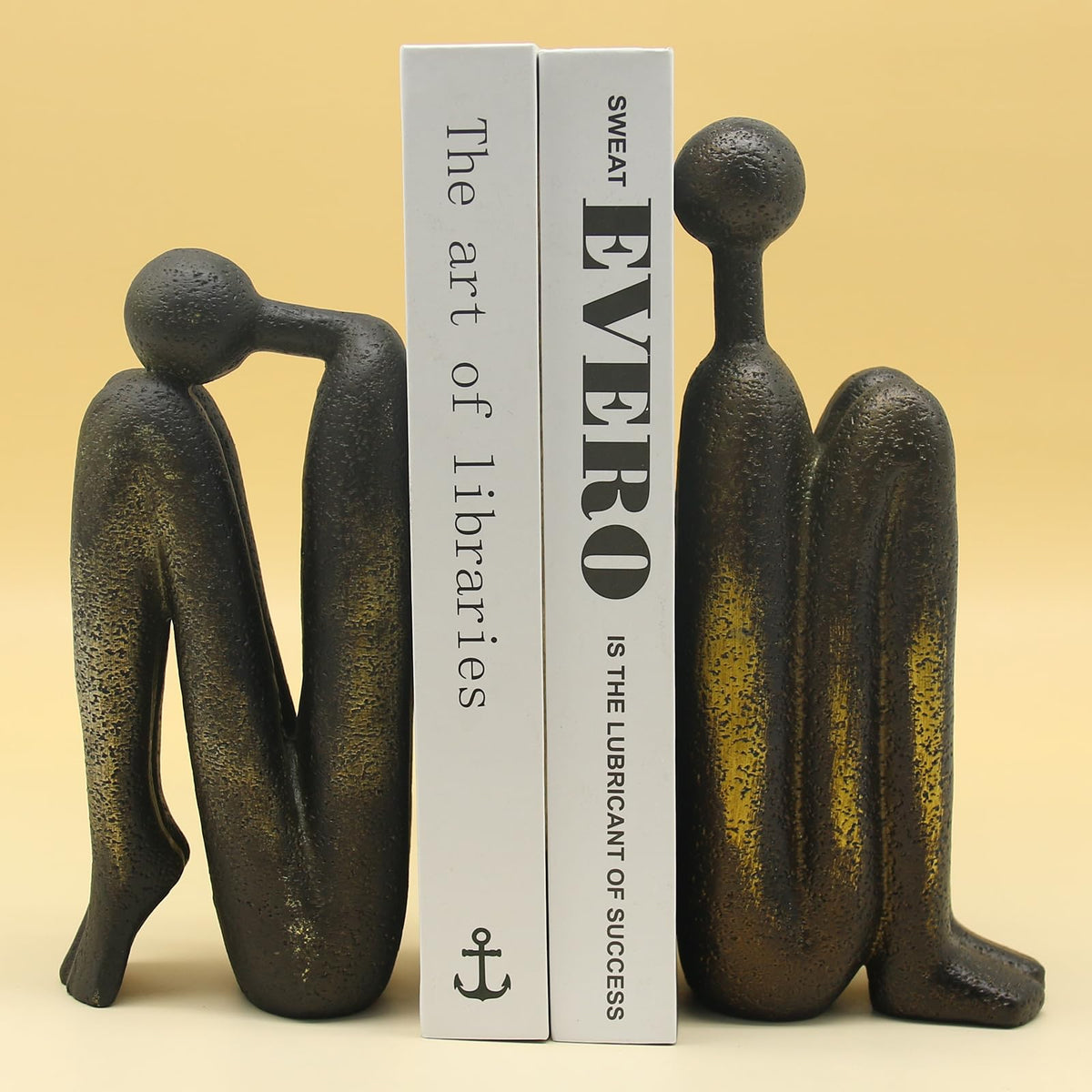 Lukitas non-slip base keeps books upright on a smooth surface