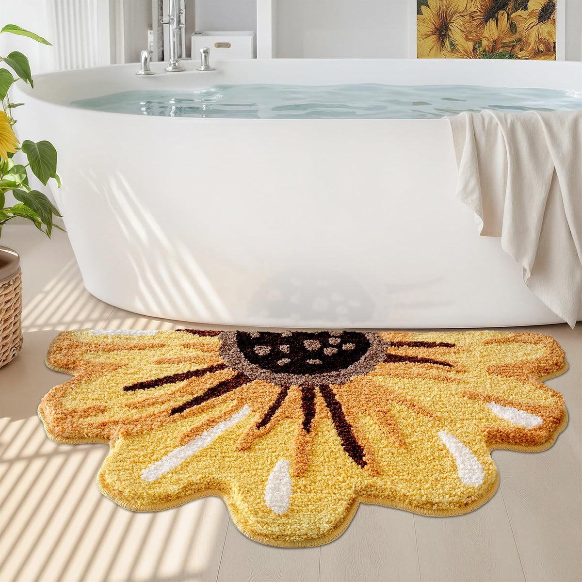 LUMI floral bath mat with sunflower design keeps floors dry and cozy.