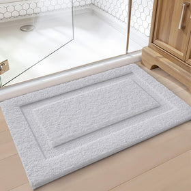 LUMI machine-washable rug for easy care and lasting softness.