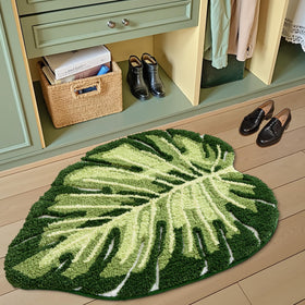 Absorbent microfiber LUMI rug quickly dries bathroom floors.