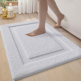 LUMI Ultra Soft shower floor rug provides traction on wet surfaces.