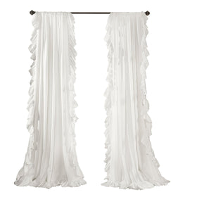 Lush Decor Reyna panels enhance dining room ambiance
