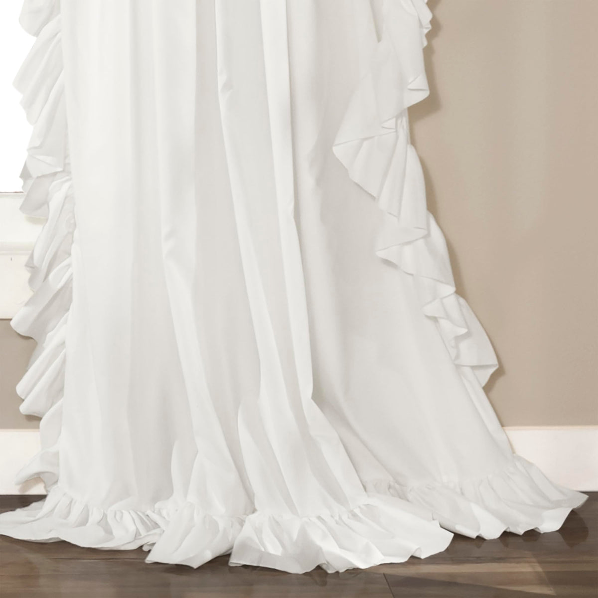 Lush Decor Reyna with 3-inch rod pocket for quick, seamless installation