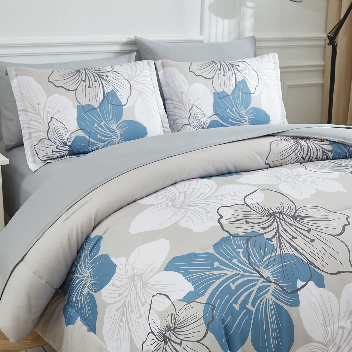 Luxudecor 7-piece bed-in-a-bag laid out, showing full bedding configuration.