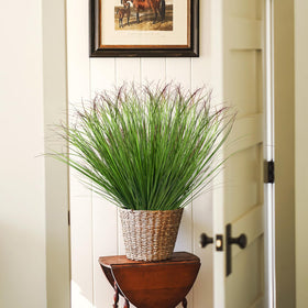 LUZOGA wheat grass faux plants provide year-round color on shelves or windowsills.