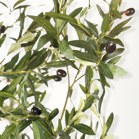 LYERSE Olive Tree 5ft lifelike fruits add realistic detail for realism.