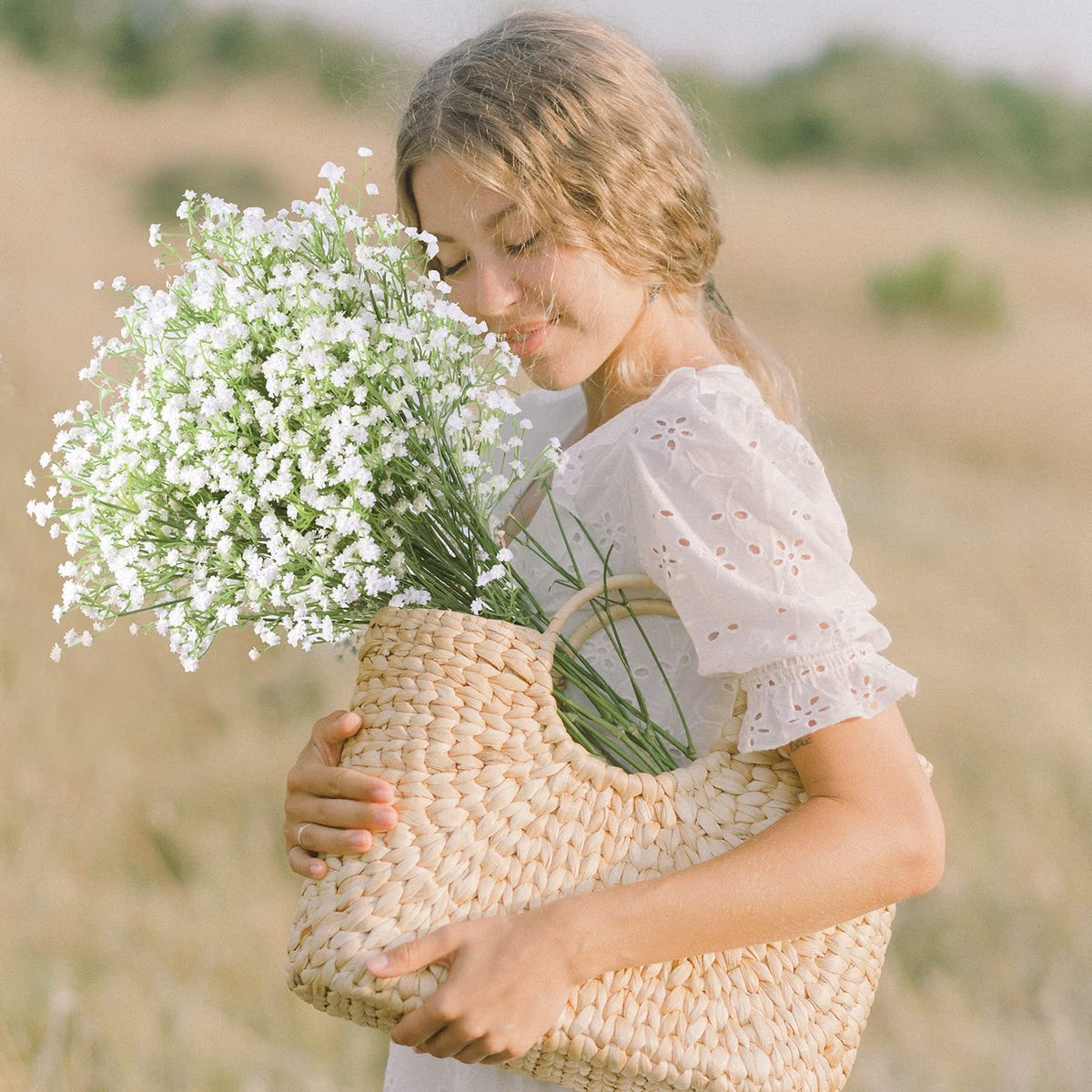 LYLYFAN porcelain pitcher display with faux Baby's Breath.