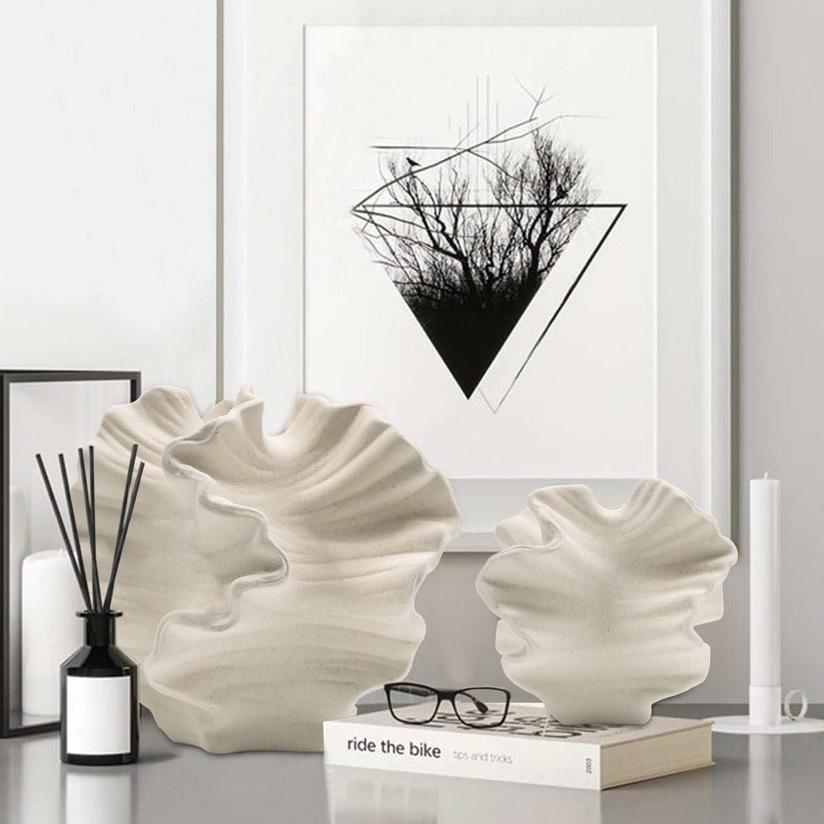 LZV ceramic vase mantel display brings warmth to bedrooms and offices.