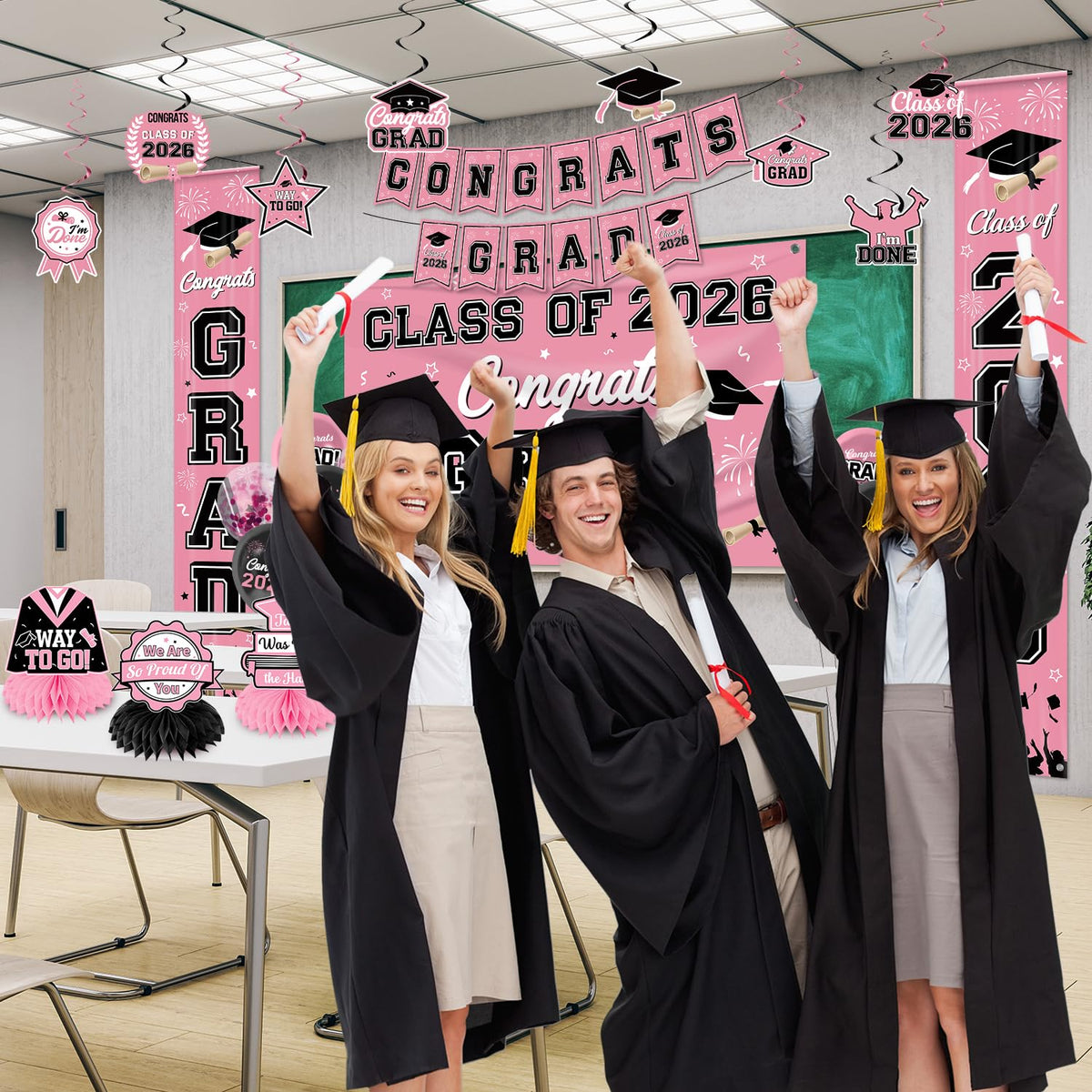 M AMFEOV Class of 2026 sign adds official flair to celebrations