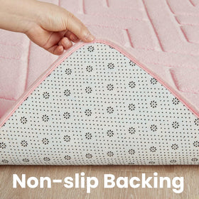 Macgace memory foam padding reduces impact noise during playtime.