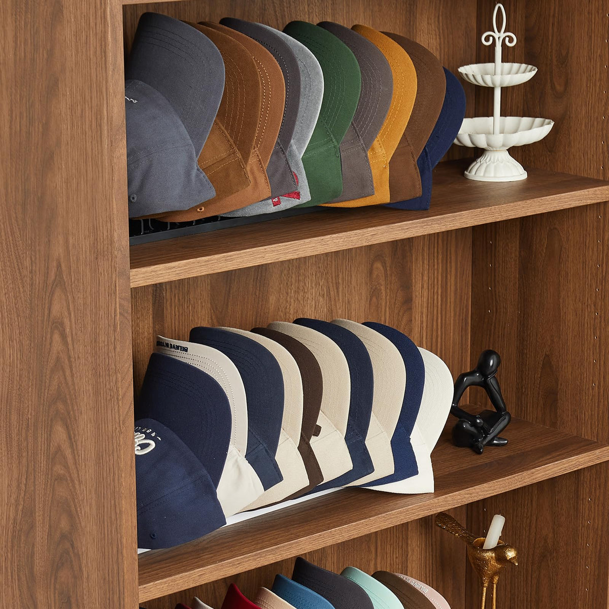 MACOPRO over-door hanging fits closets for flexible display