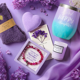 MADDIFY dried flower greeting card for personal messages.