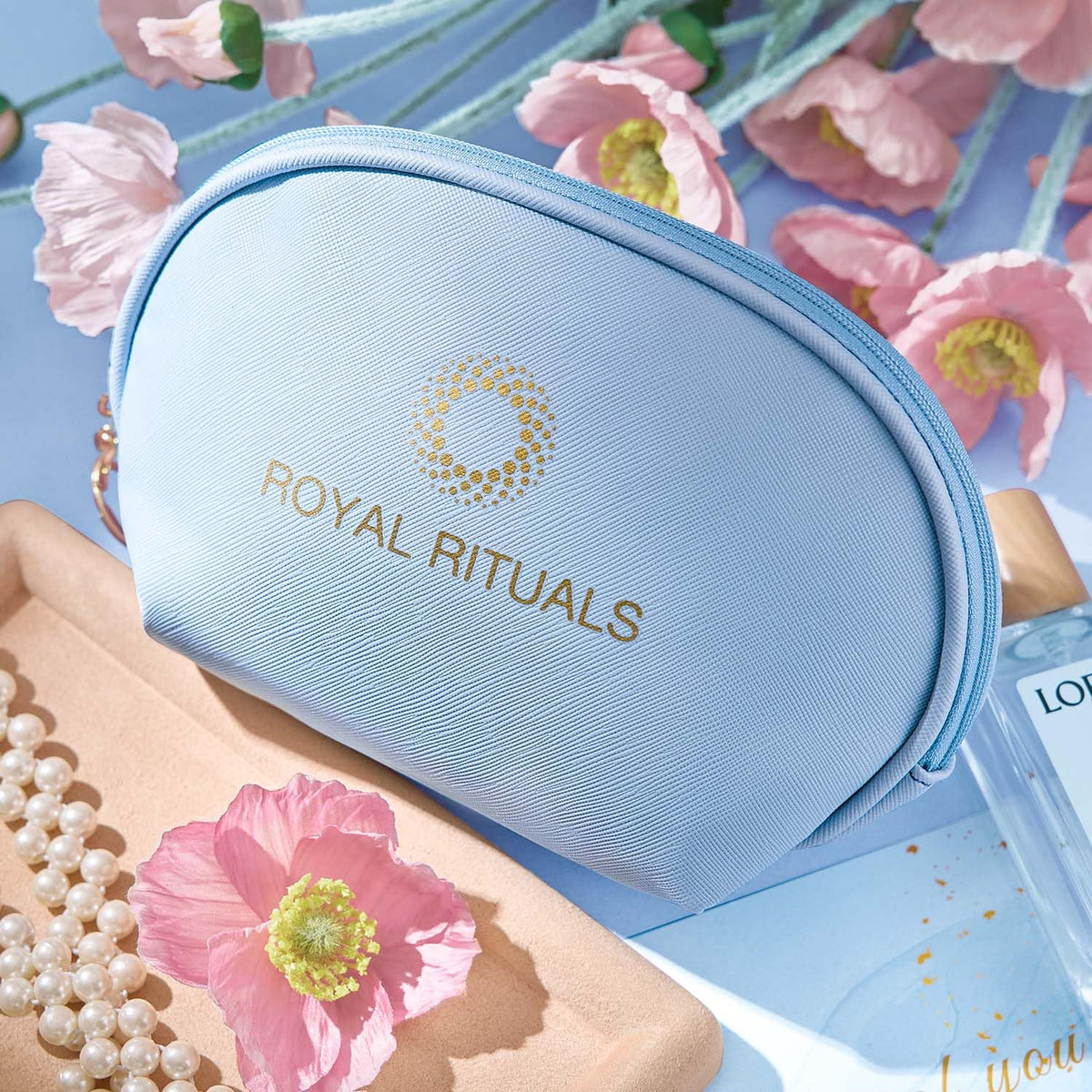 MADDIFY Ocean Spa Basket Makeup Bag: chic organization for beauty essentials.