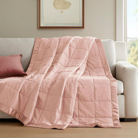 All-season lightweight Windom blanket suitable for warm summers and cool nights