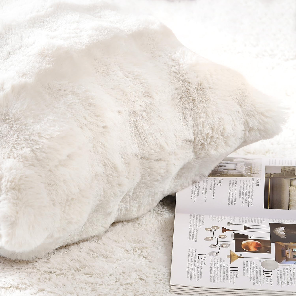 MADIZZ pillow cover with wide zipper for easy insert and removal.