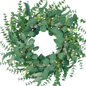 MAINGKAUNG Wreath fluffing and hang setup for quick display