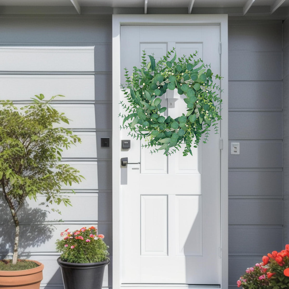 MAINGKAUNG Grape vine base provides sturdy support and natural look