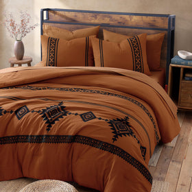 MaiRêve 240gsm cloud-fill bedding offers plush warmth and fluff.