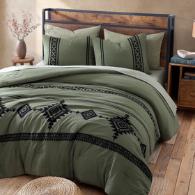 MaiRêve 240 GSM cloud filling provides balanced loft and supportive snuggle.