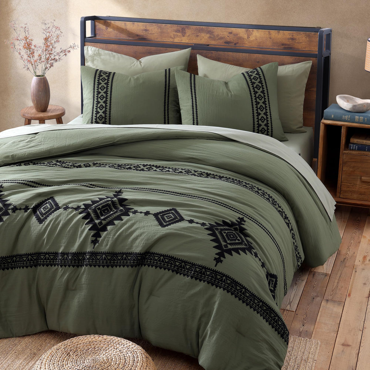 Textured fabric after wash from MaiRêve set adding tactile warmth