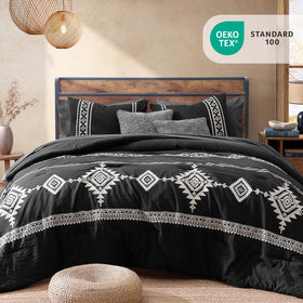 MaiRêve bedding closeup shows soft polyester and fluffy fill for cozy nights